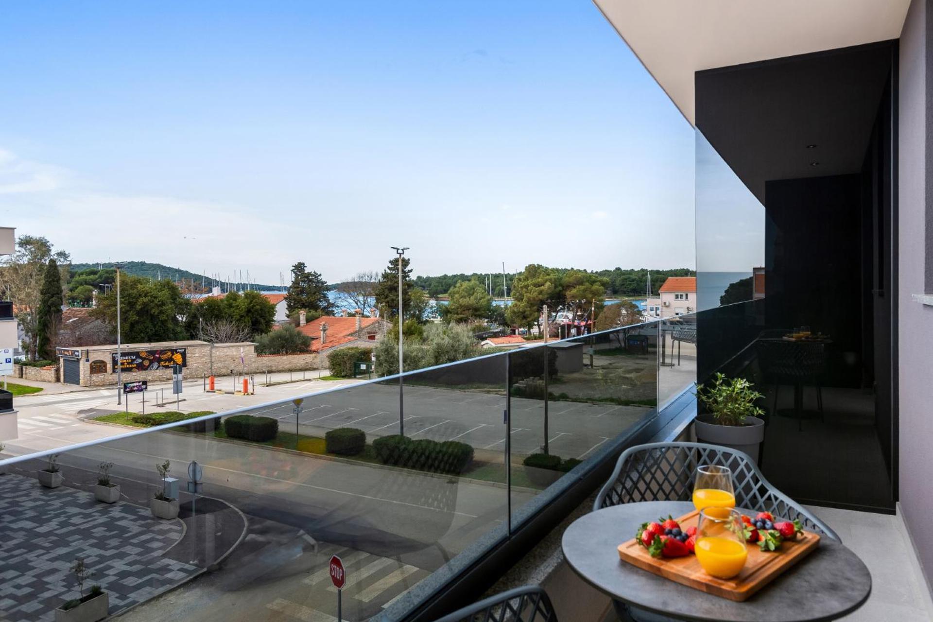Fly Rooms Medulin - 50M From The Beach - New 2024 ภายนอก รูปภาพ